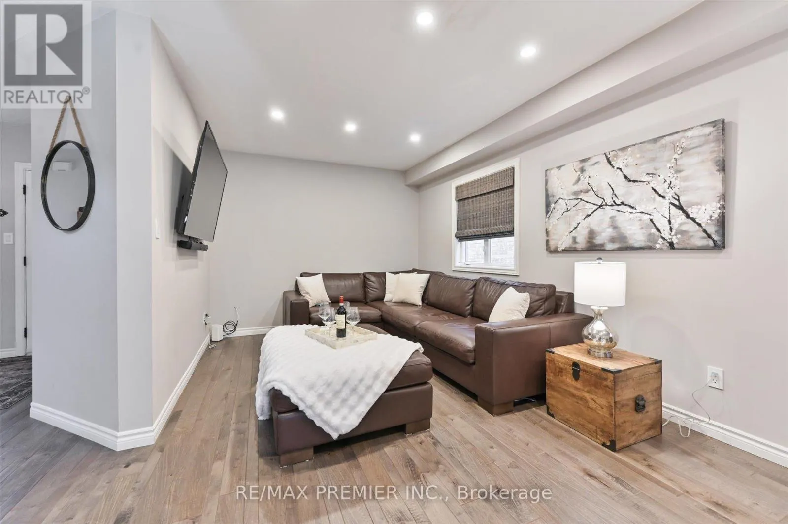 78 ARCHBURY CIRCLE