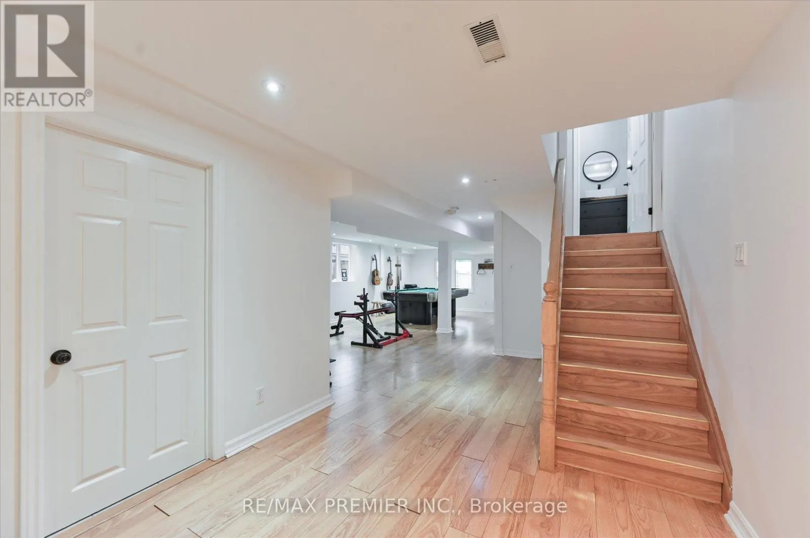 78 ARCHBURY CIRCLE