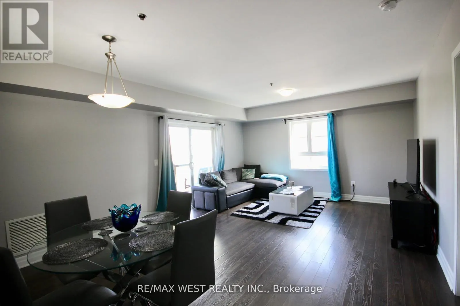 209 - 60 BAYCLIFFE CRESCENT