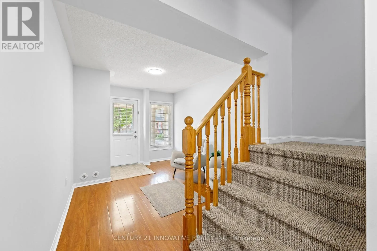 915 HASSELFELDT HEIGHTS