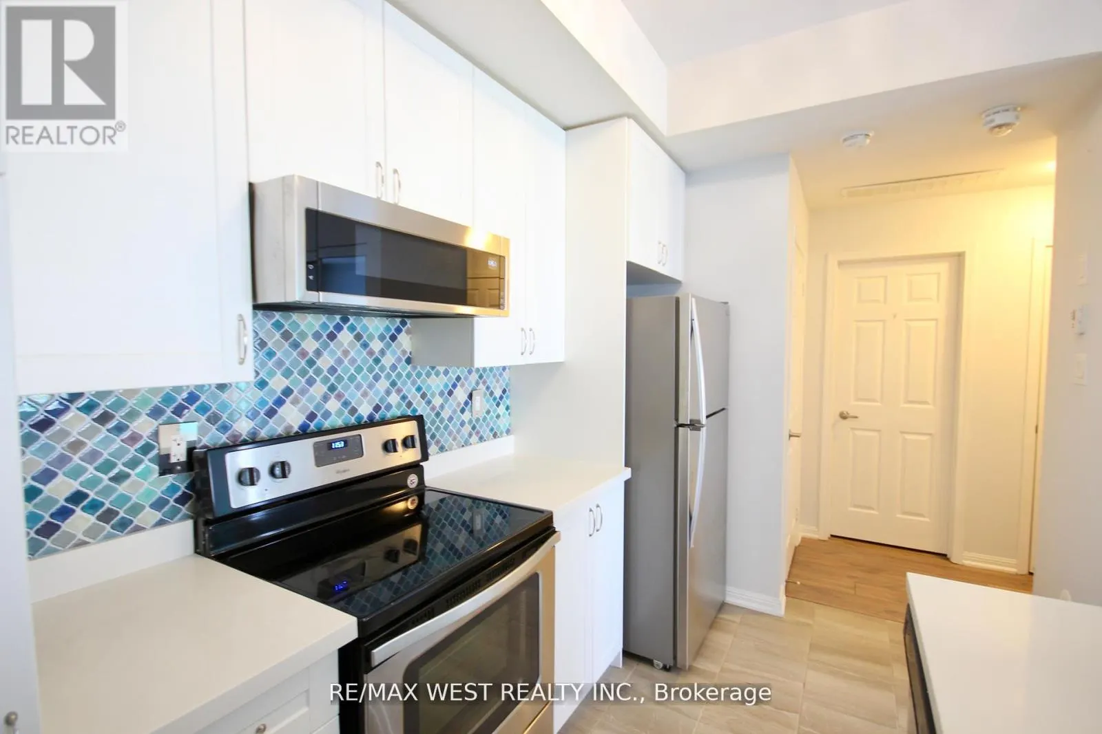 273 - 250 SUNNY MEADOW BOULEVARD