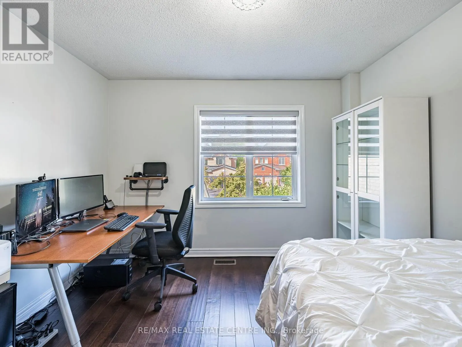 137 MOWAT CRESCENT