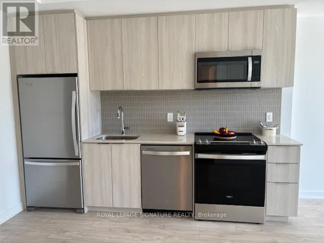 D204 - 720 WHITLOCK AVENUE