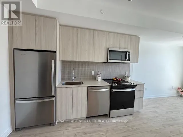 D204 - 720 WHITLOCK AVENUE