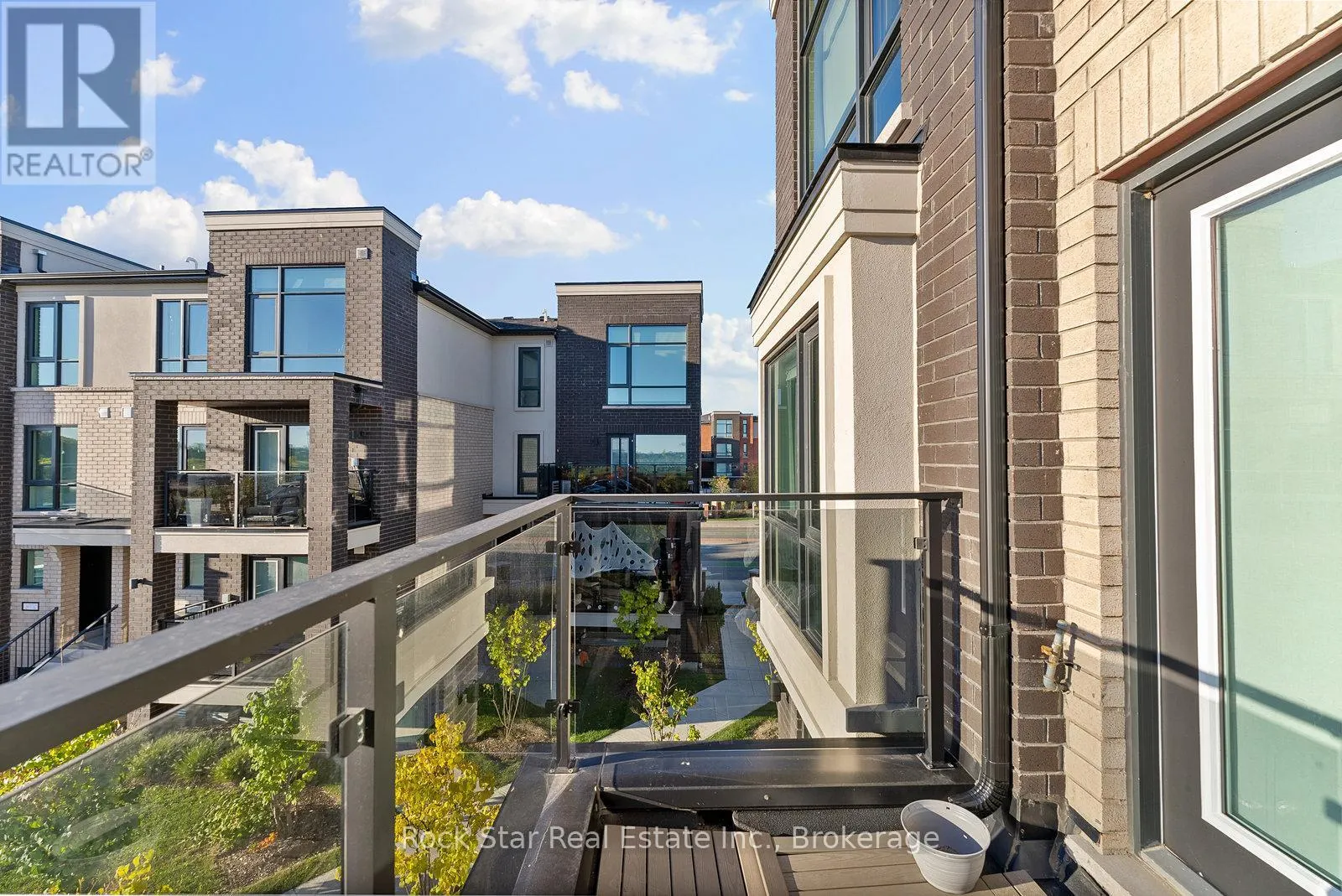 5 - 185 VETERANS DRIVE, #5