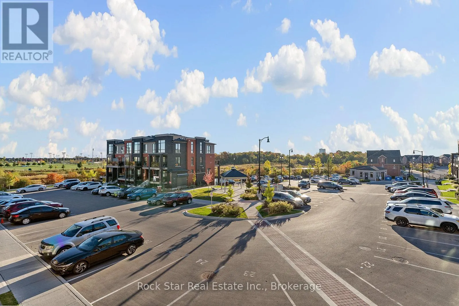 5 - 185 VETERANS DRIVE, #5