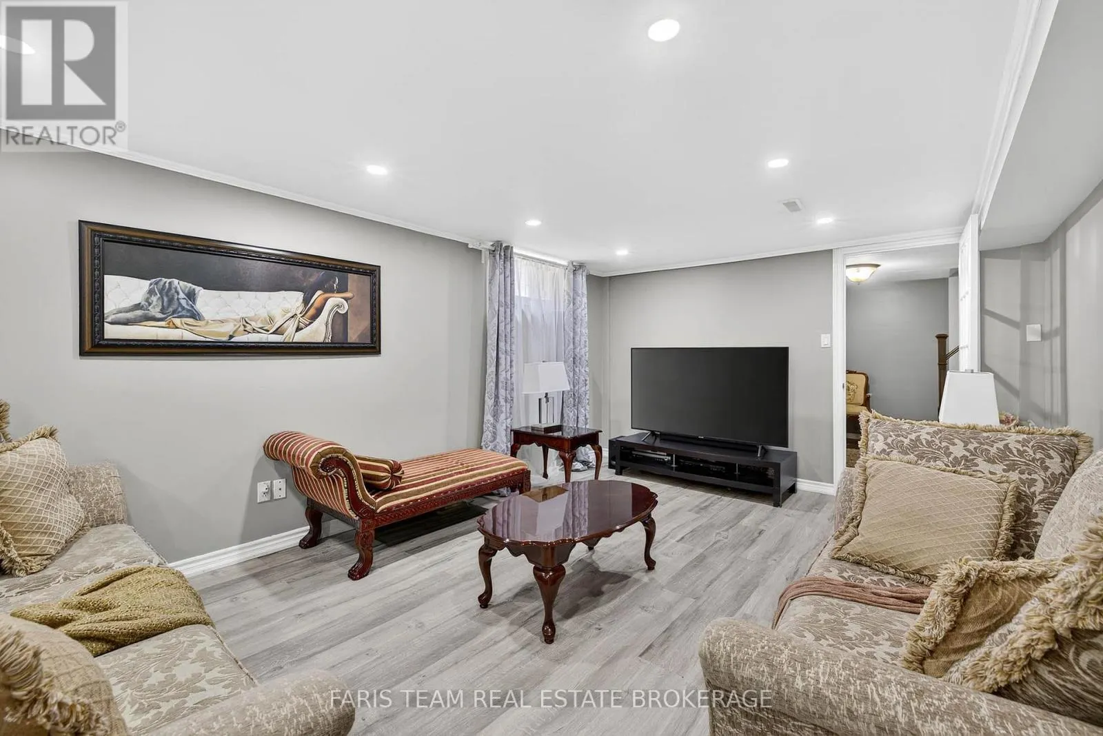 38 COLLINGDALE ROAD