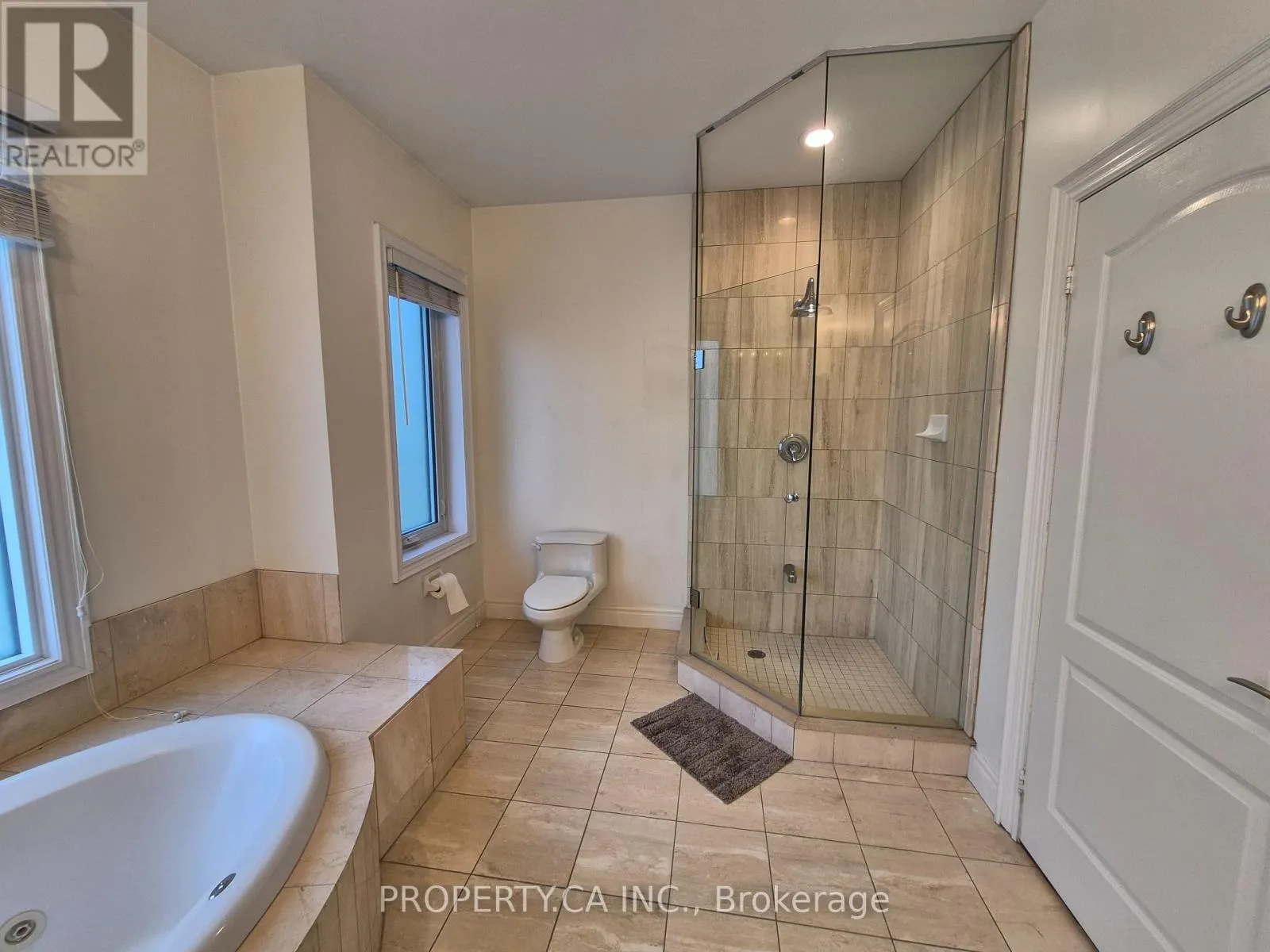 TH7 - 2111 LAKE SHORE BOULEVARD W