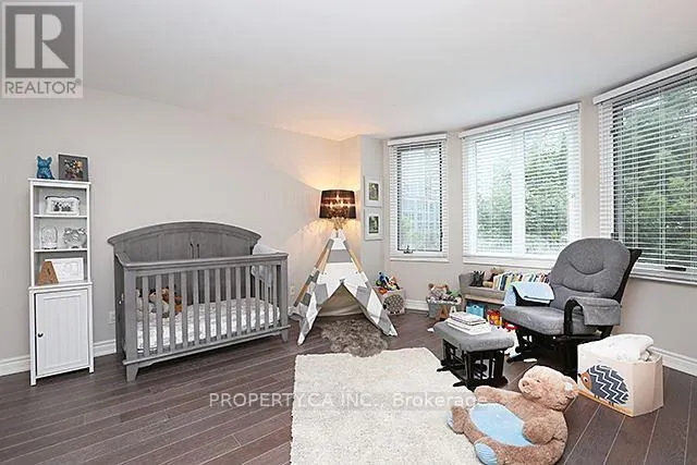 TH7 - 2111 LAKE SHORE BOULEVARD W