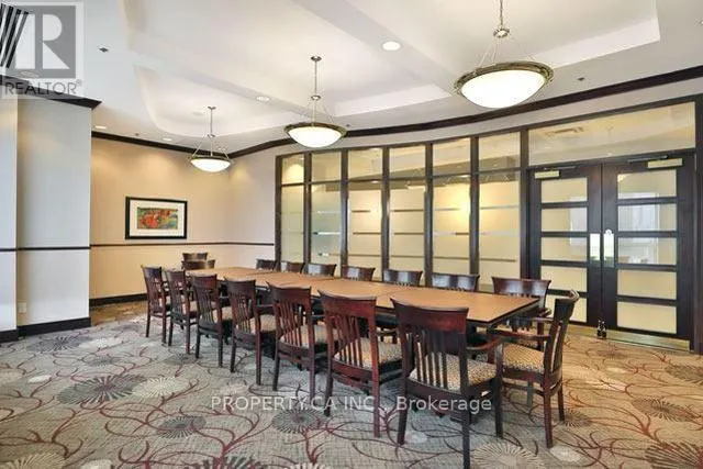 TH7 - 2111 LAKE SHORE BOULEVARD W