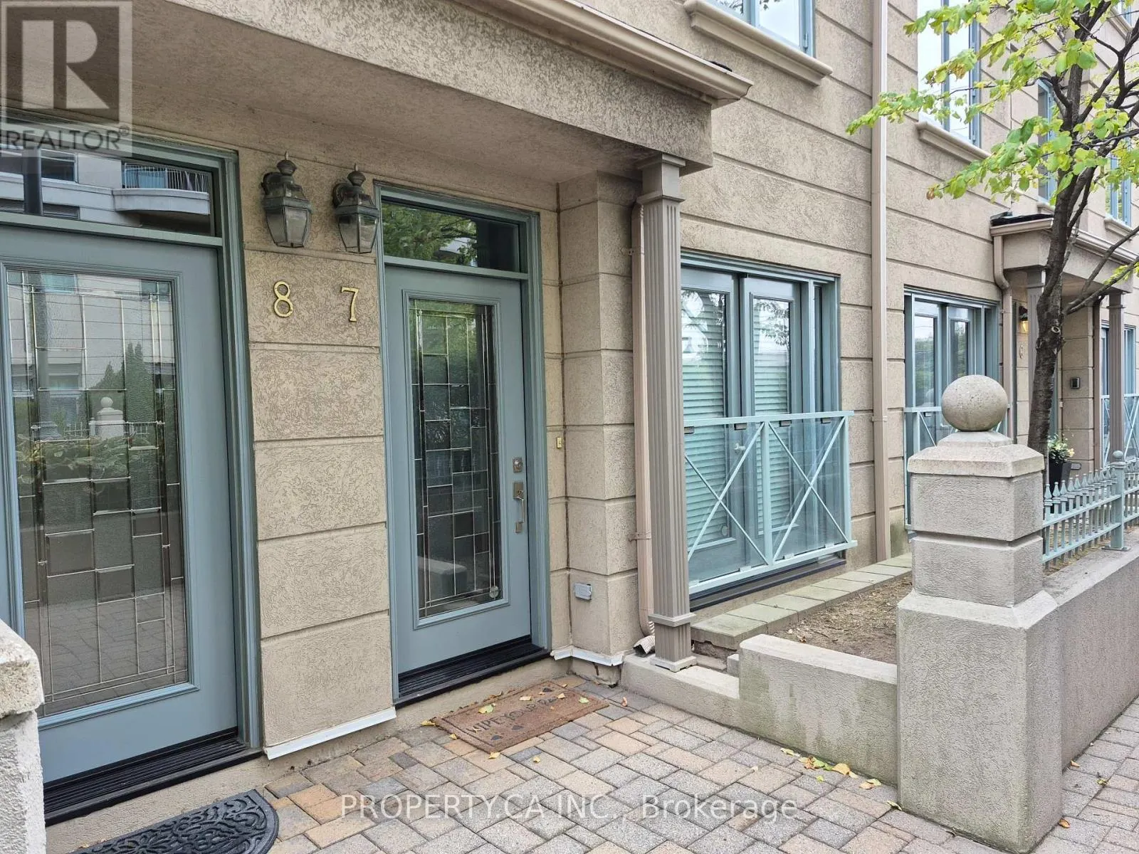 TH7 - 2111 LAKE SHORE BOULEVARD W