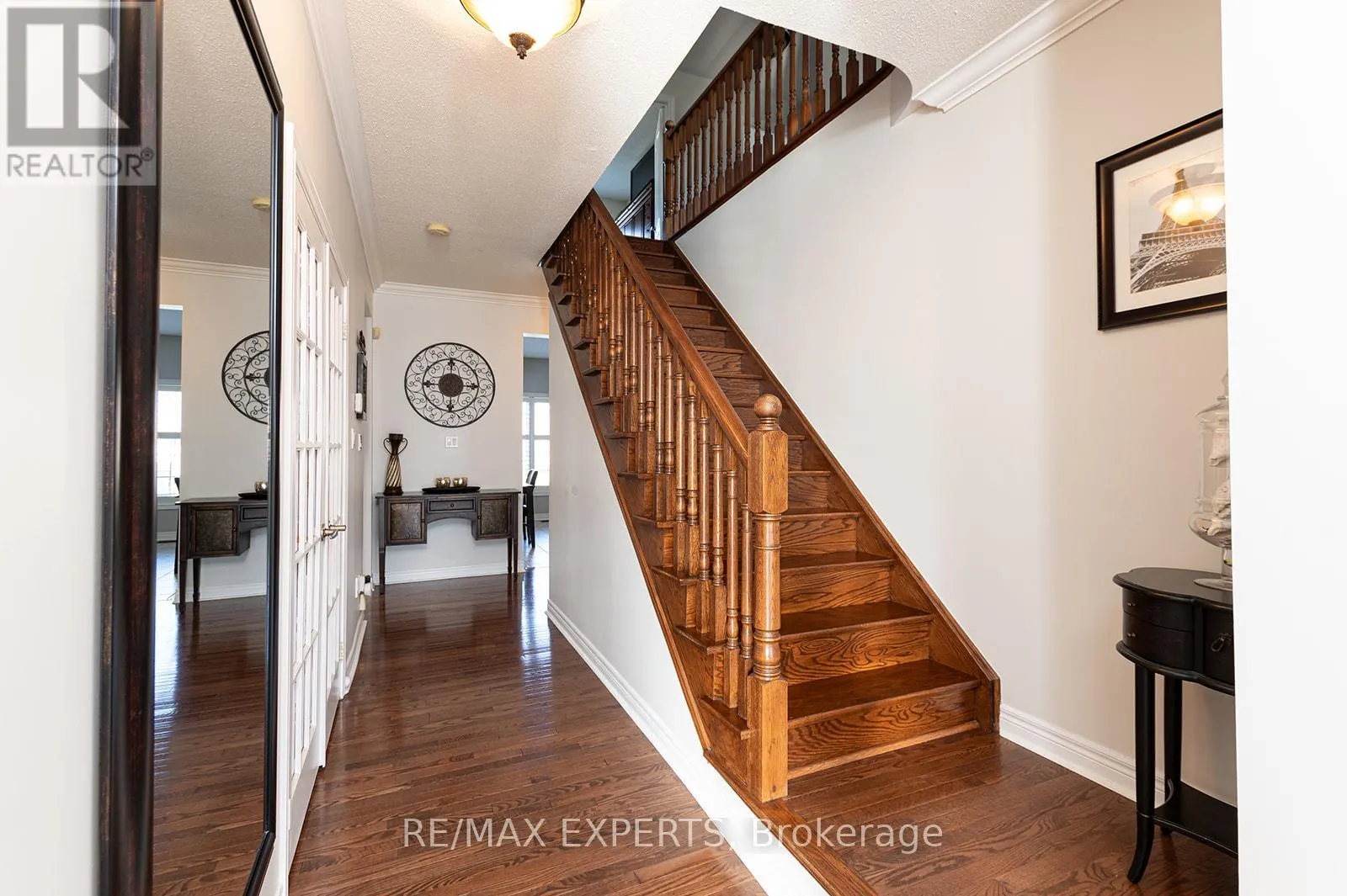 34 LAURENTIDE CRESCENT
