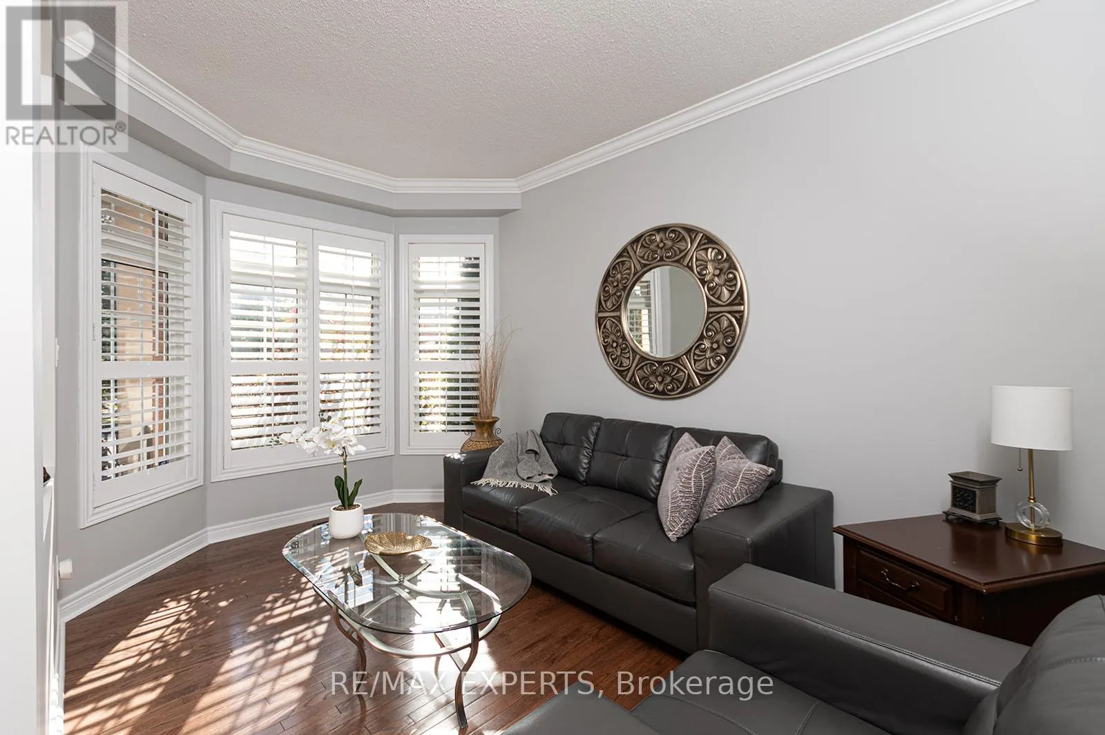 34 LAURENTIDE CRESCENT
