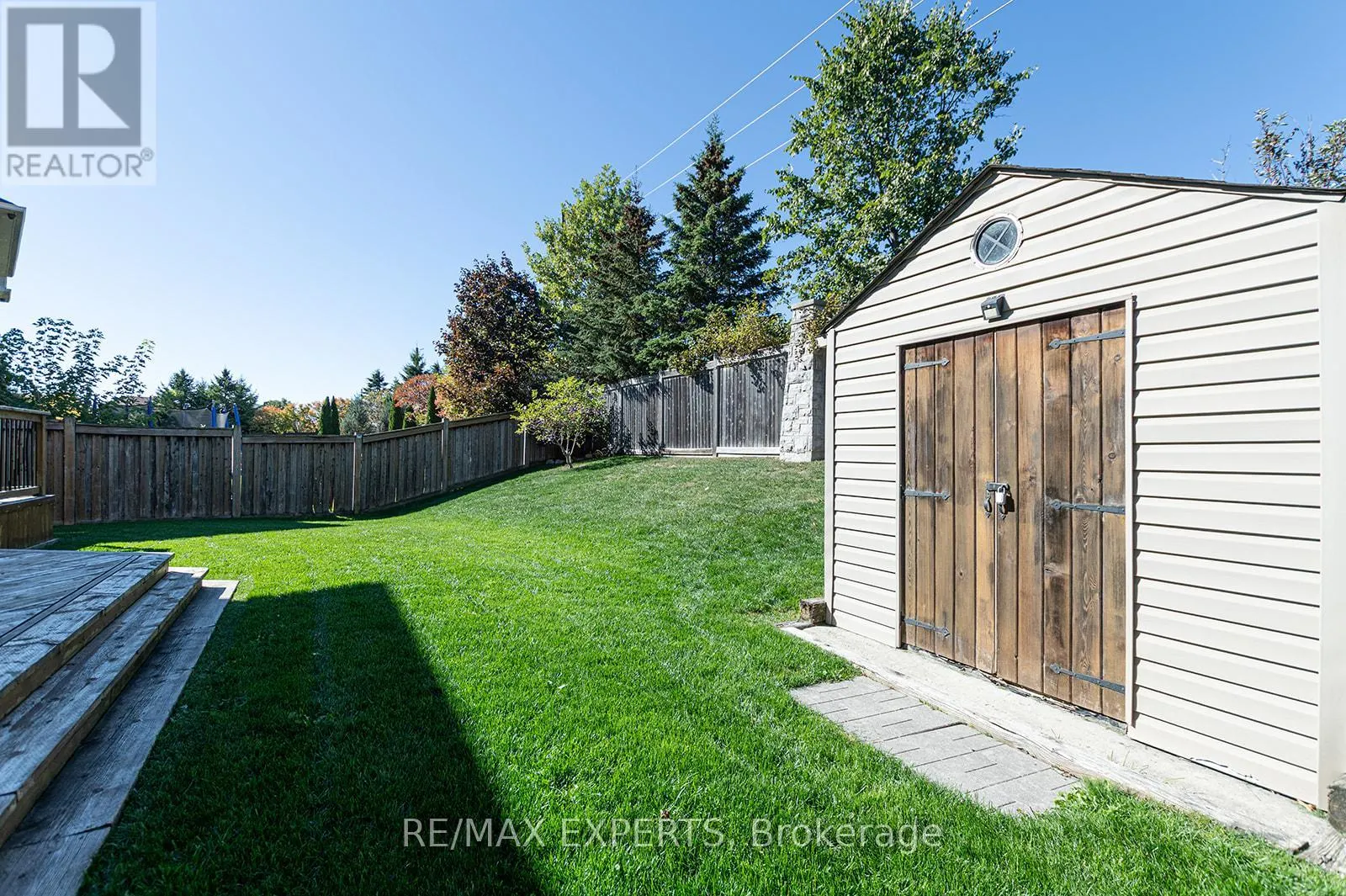 34 LAURENTIDE CRESCENT