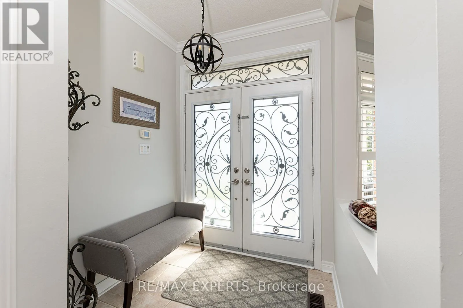 34 LAURENTIDE CRESCENT