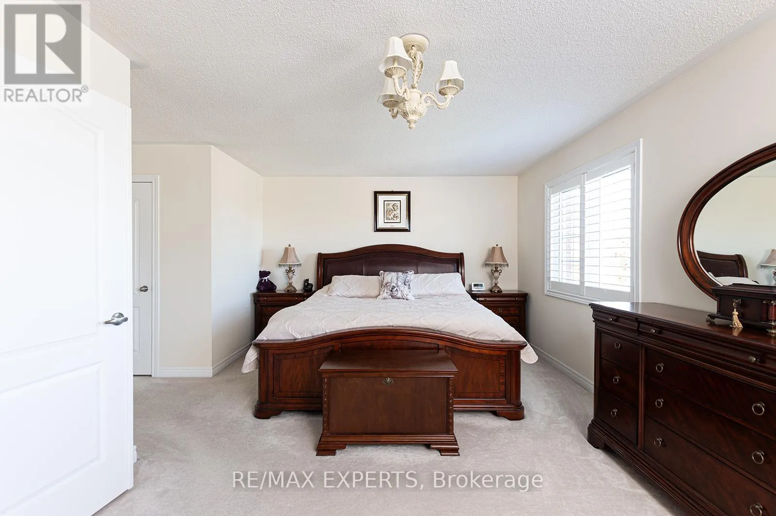34 LAURENTIDE CRESCENT
