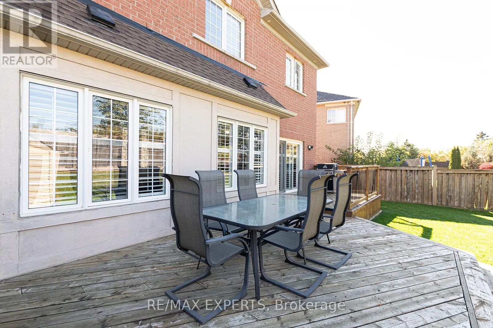 34 LAURENTIDE CRESCENT