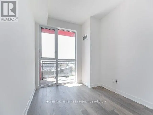 521 - 5220 DUNDAS STREET