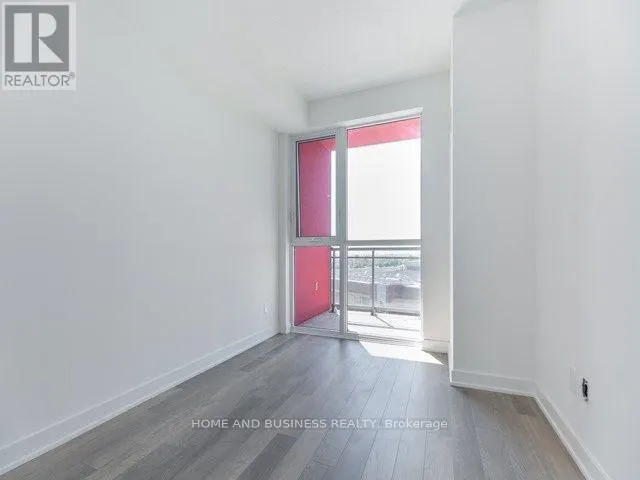 521 - 5220 DUNDAS STREET