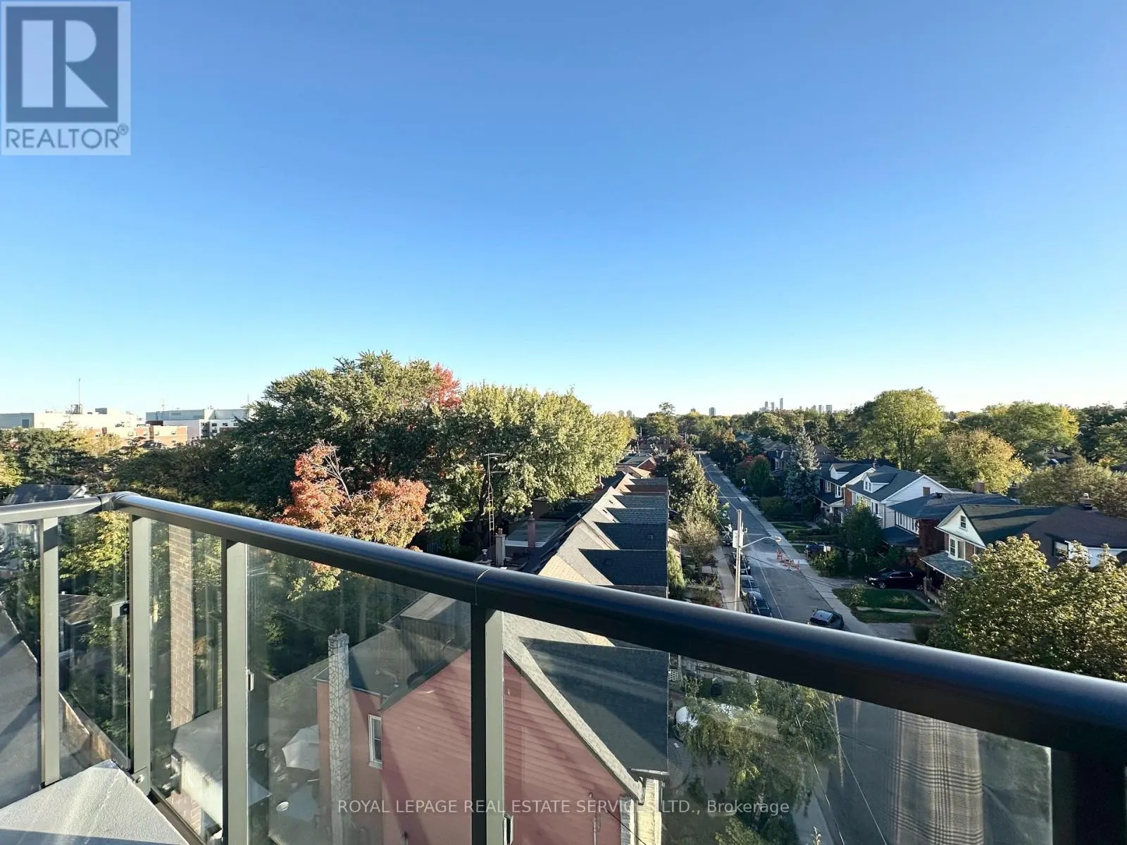 608 - 3385 DUNDAS STREET W