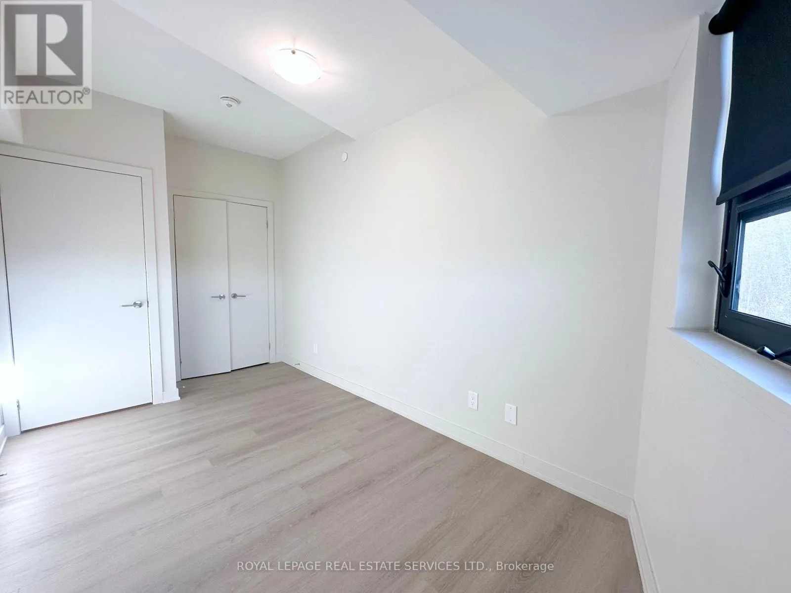 608 - 3385 DUNDAS STREET W