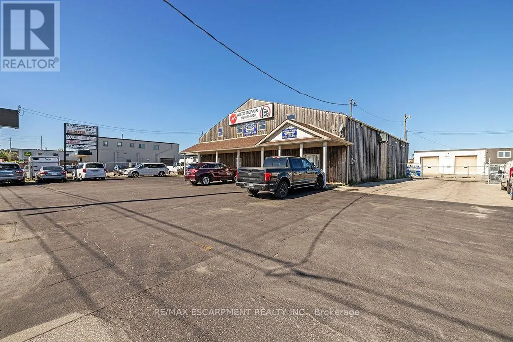57 STEELES AVENUE E