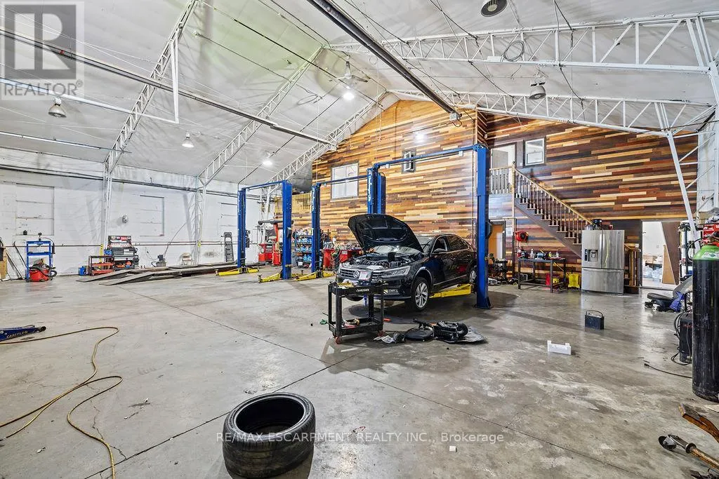 57 STEELES AVENUE E