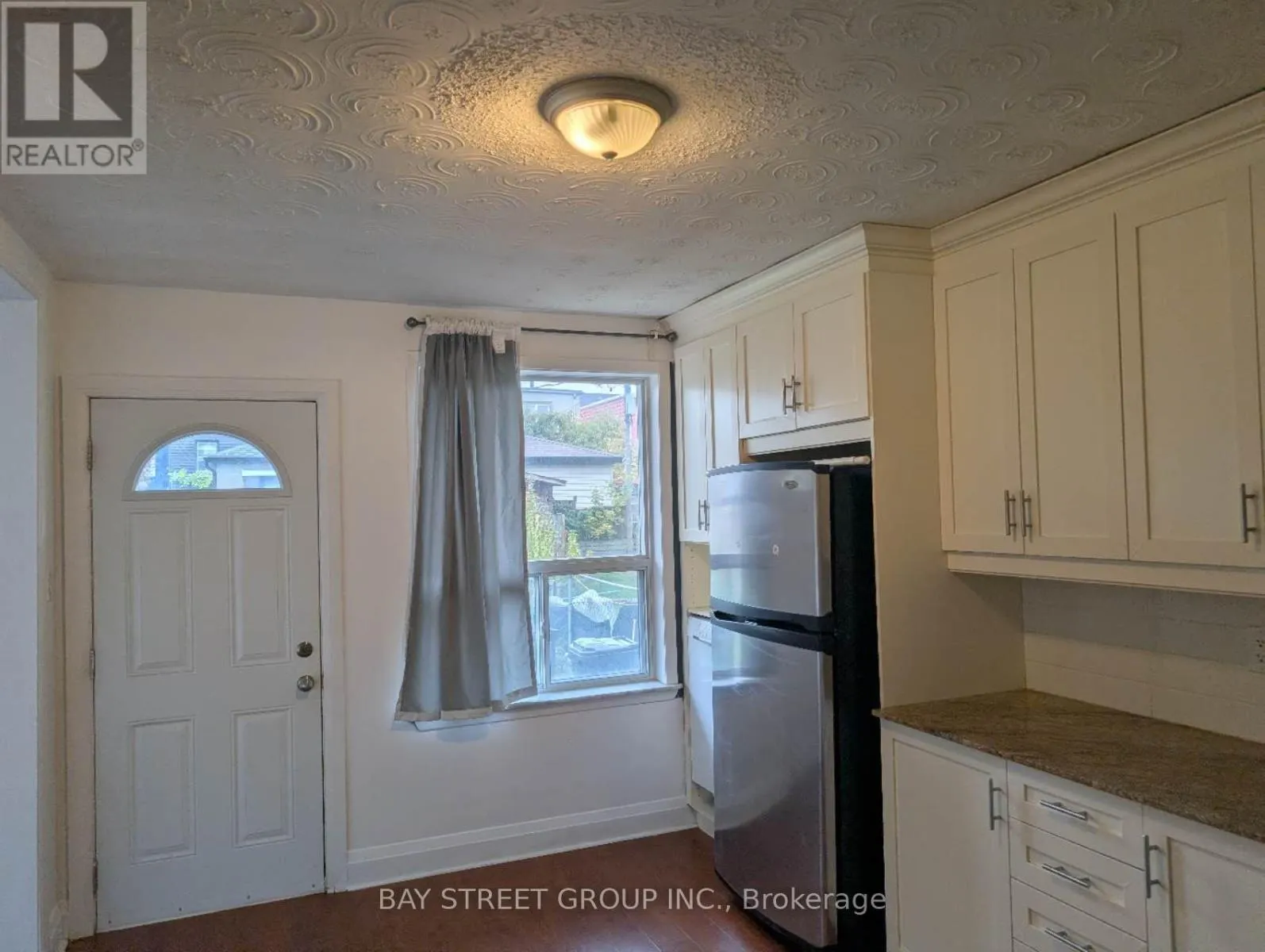 209 SILVERTHORN AVENUE N