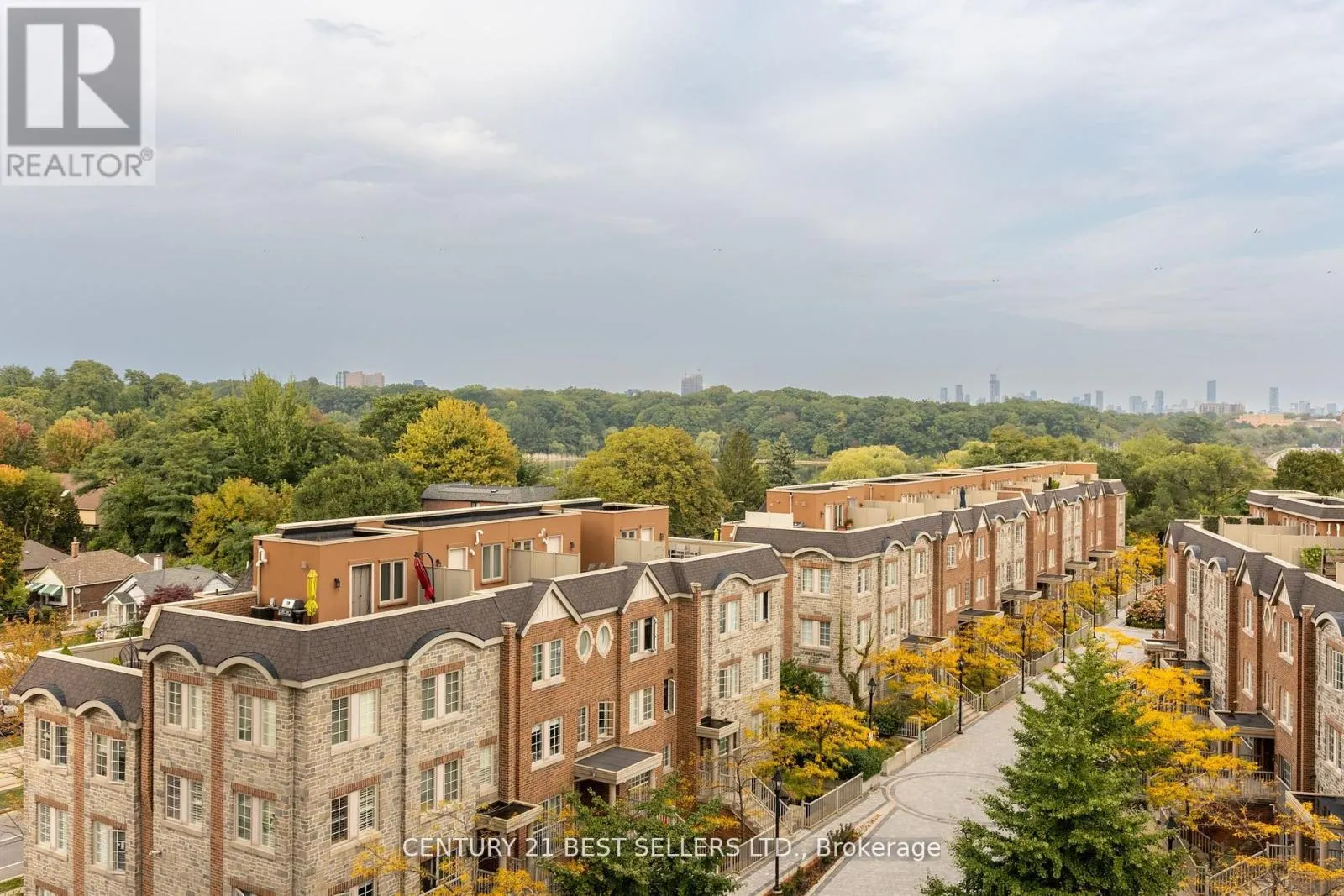 609 - 15 WINDERMERE AVENUE