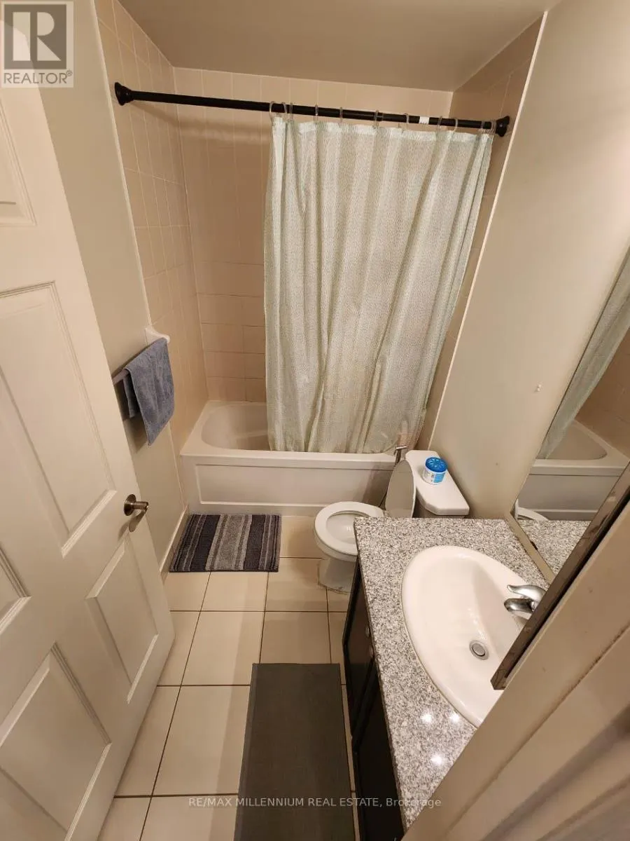 607 - 339 RATHBURN ROAD W