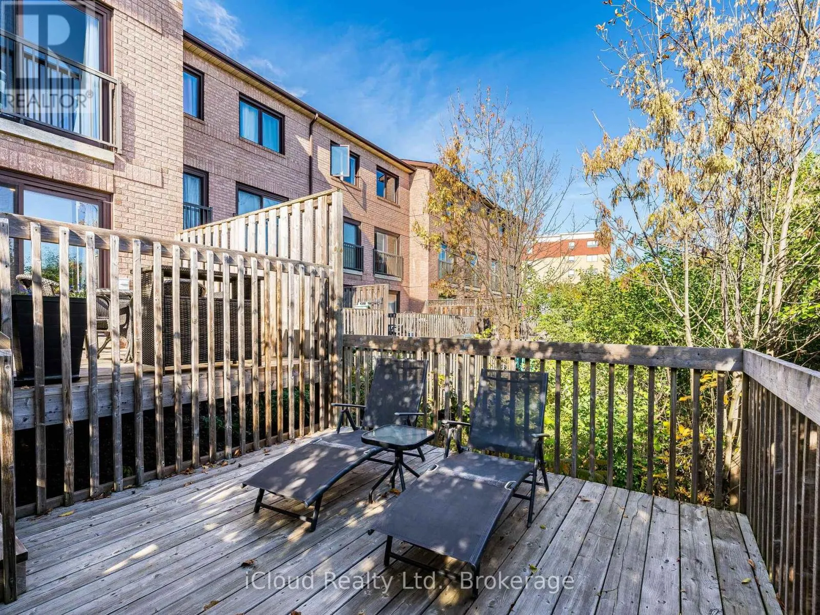 16 - 1100 QUEENS AVENUE