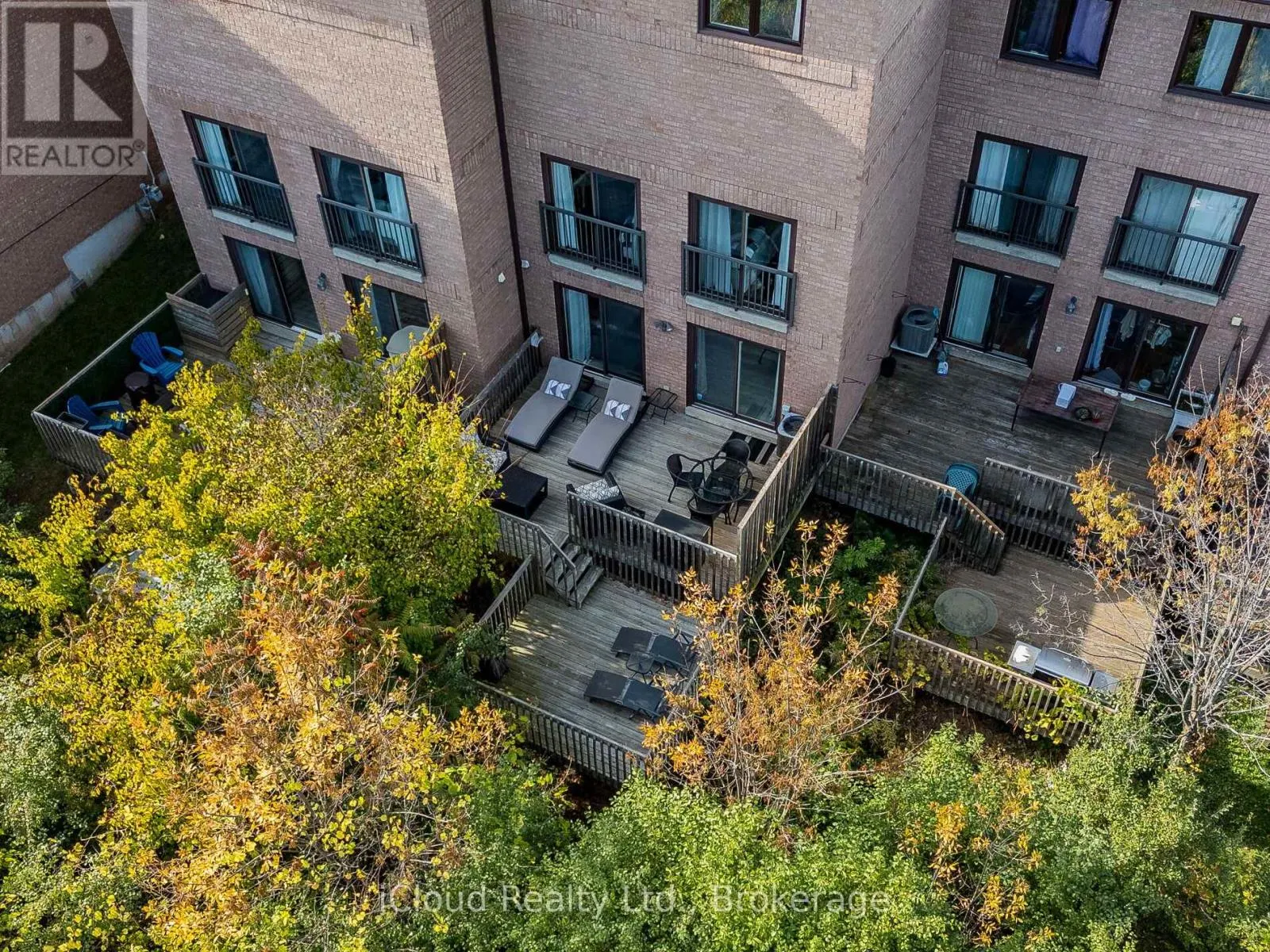 16 - 1100 QUEENS AVENUE