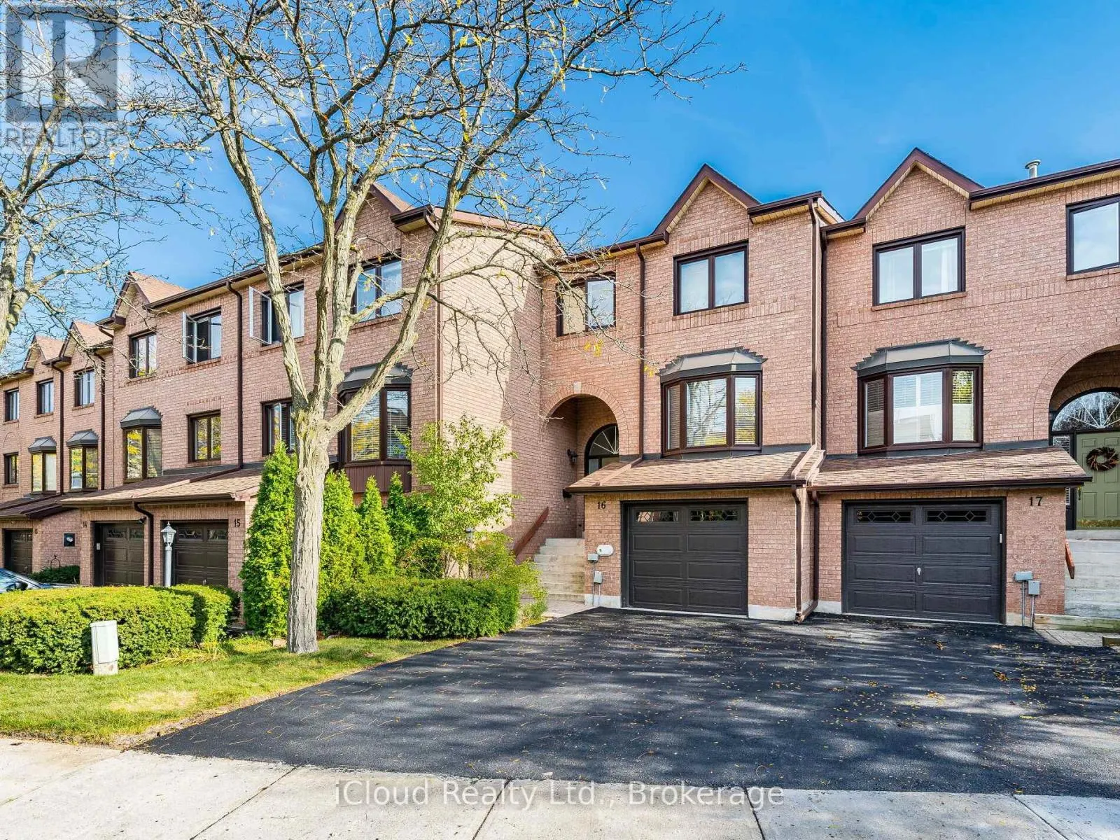 16 - 1100 QUEENS AVENUE