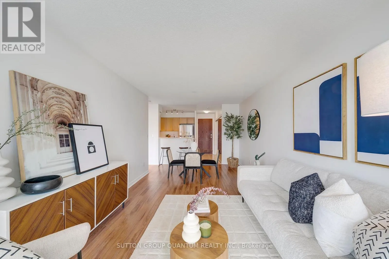 703 - 2585 ERIN CENTRE BLVD. BOULEVARD