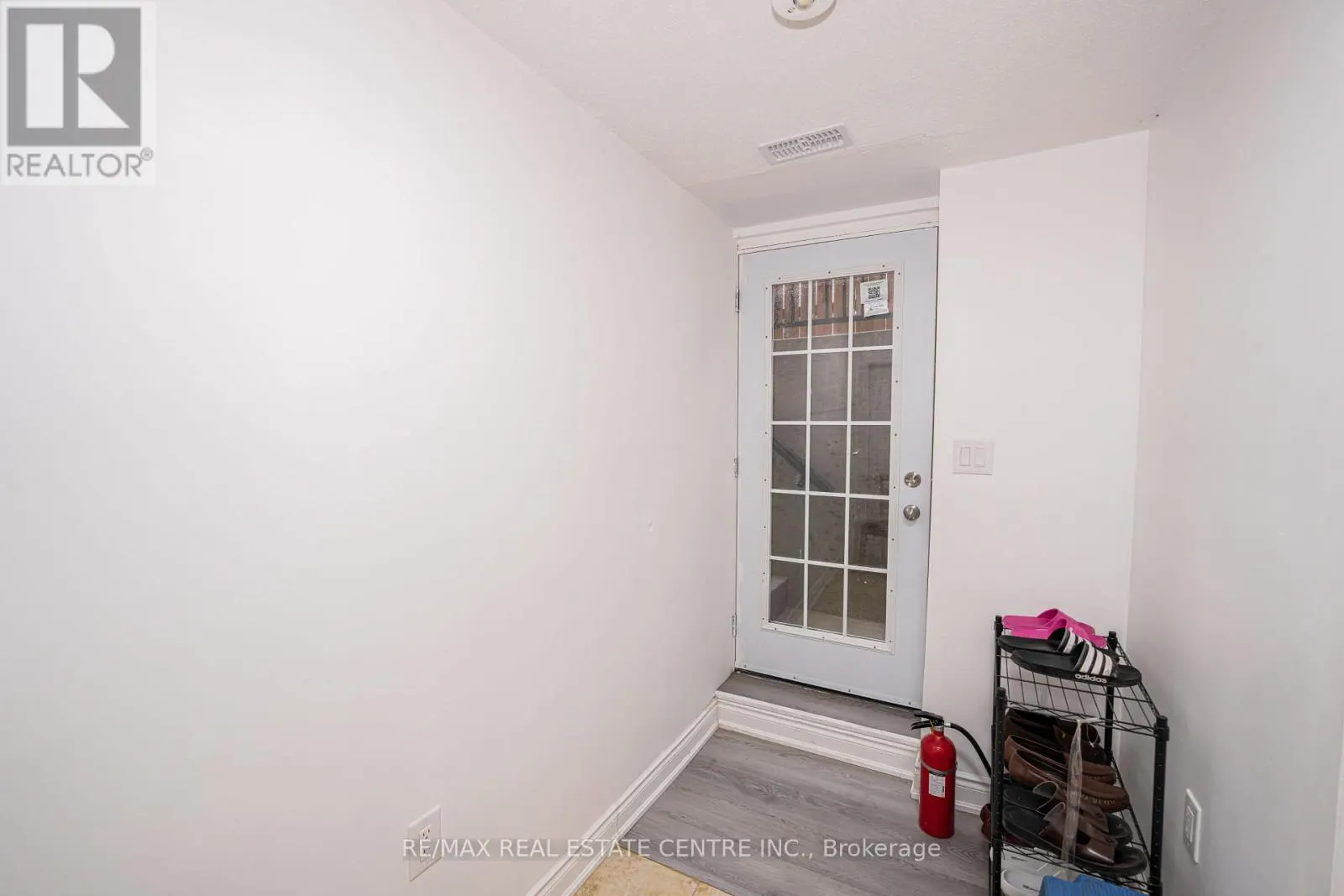 60 SLEIGHTHOLME CRESCENT