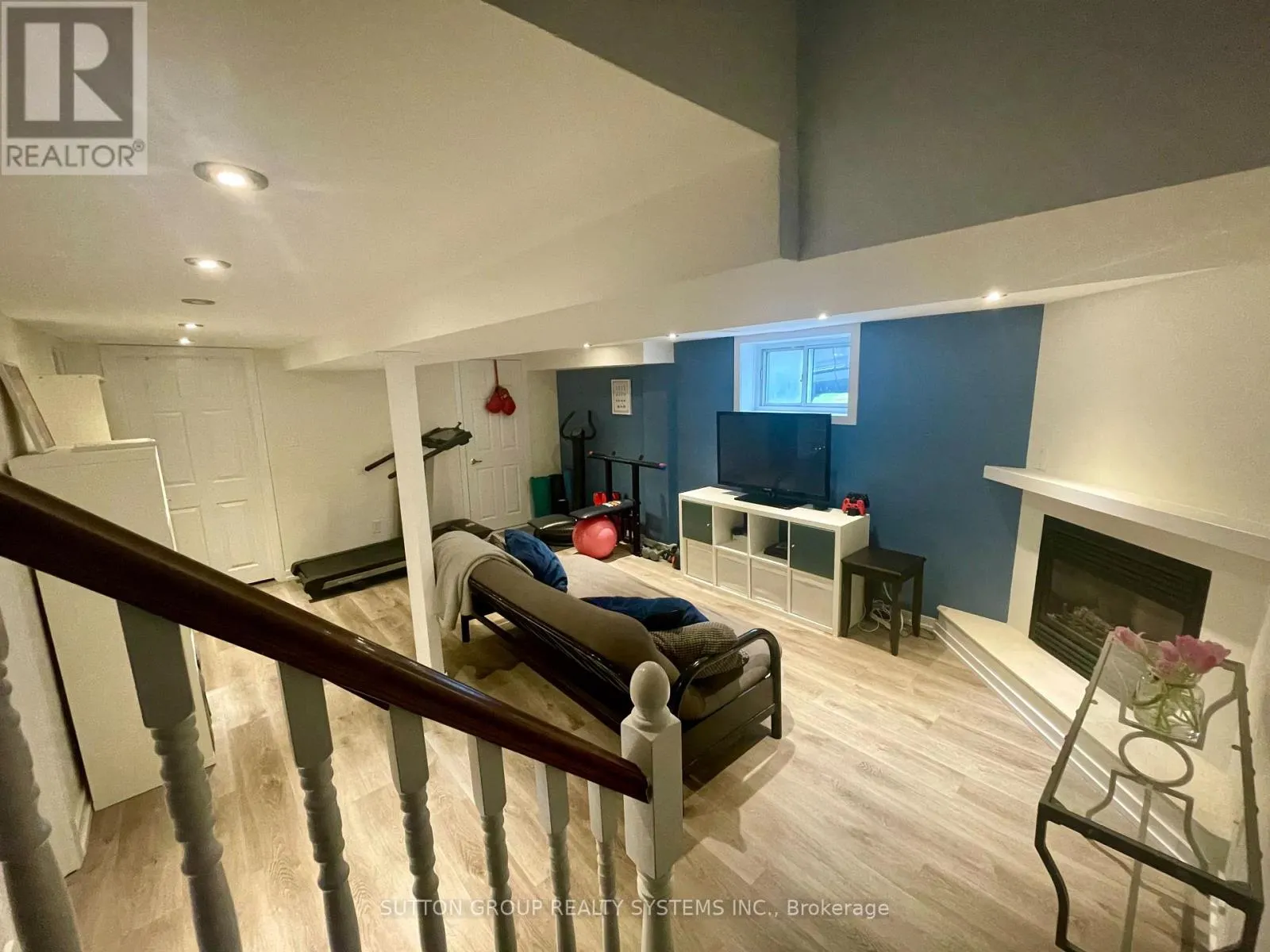 1 ELMLEA AVENUE