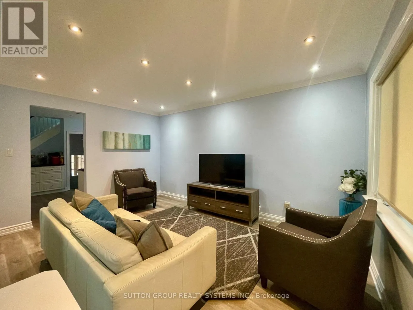 1 ELMLEA AVENUE