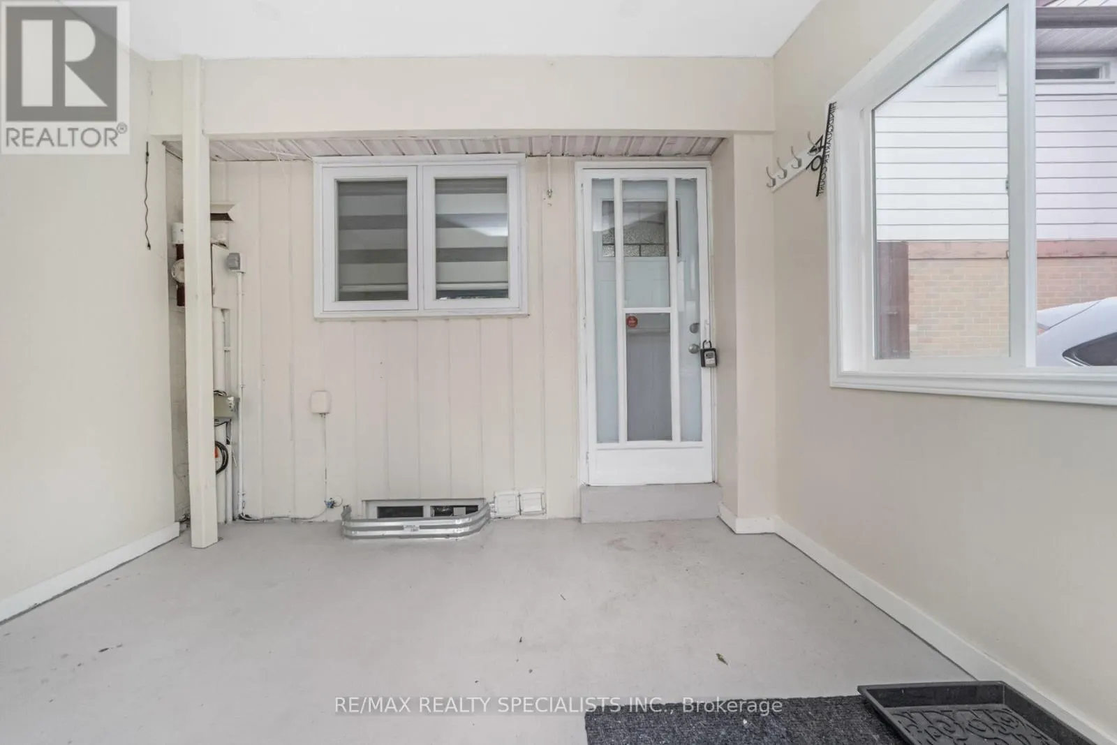 46 HINDQUARTER COURT