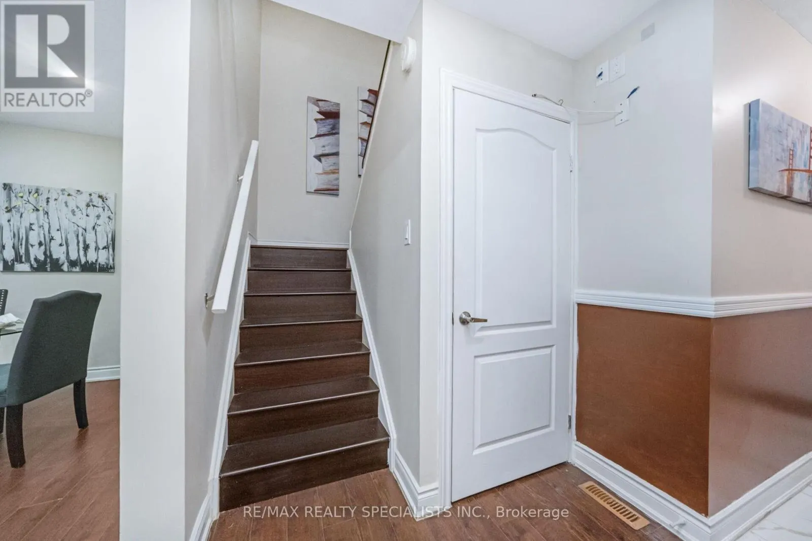 46 HINDQUARTER COURT