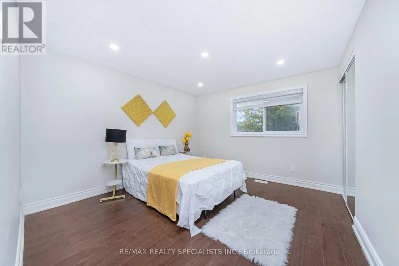 46 HINDQUARTER COURT