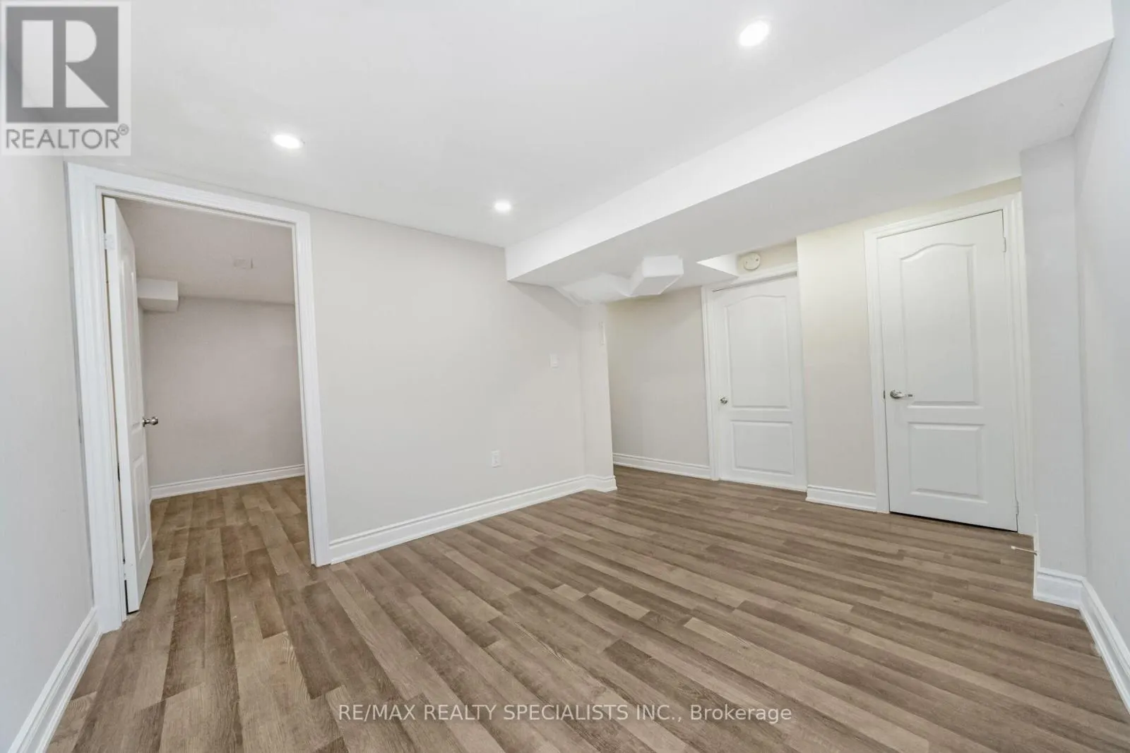 46 HINDQUARTER COURT