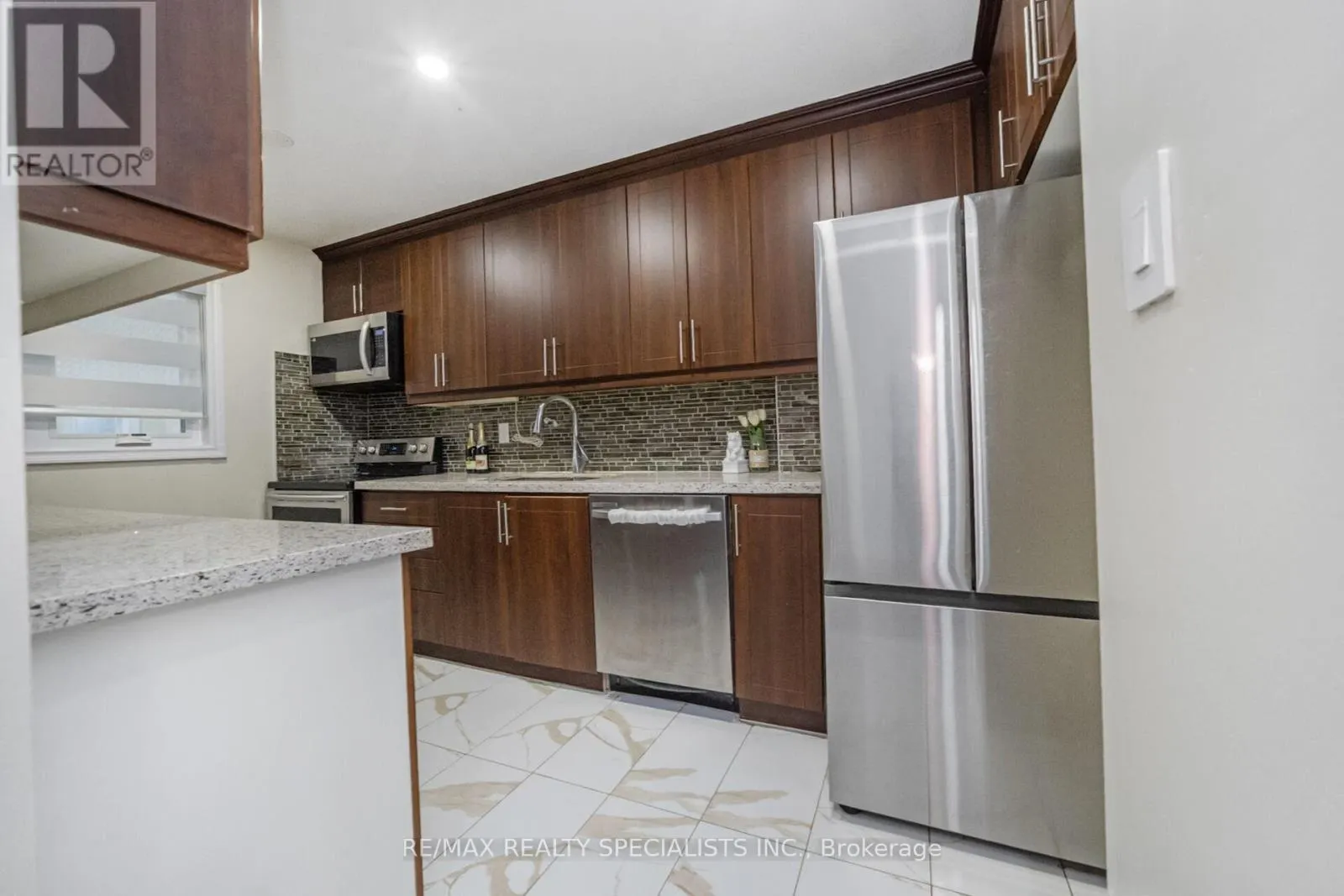 46 HINDQUARTER COURT