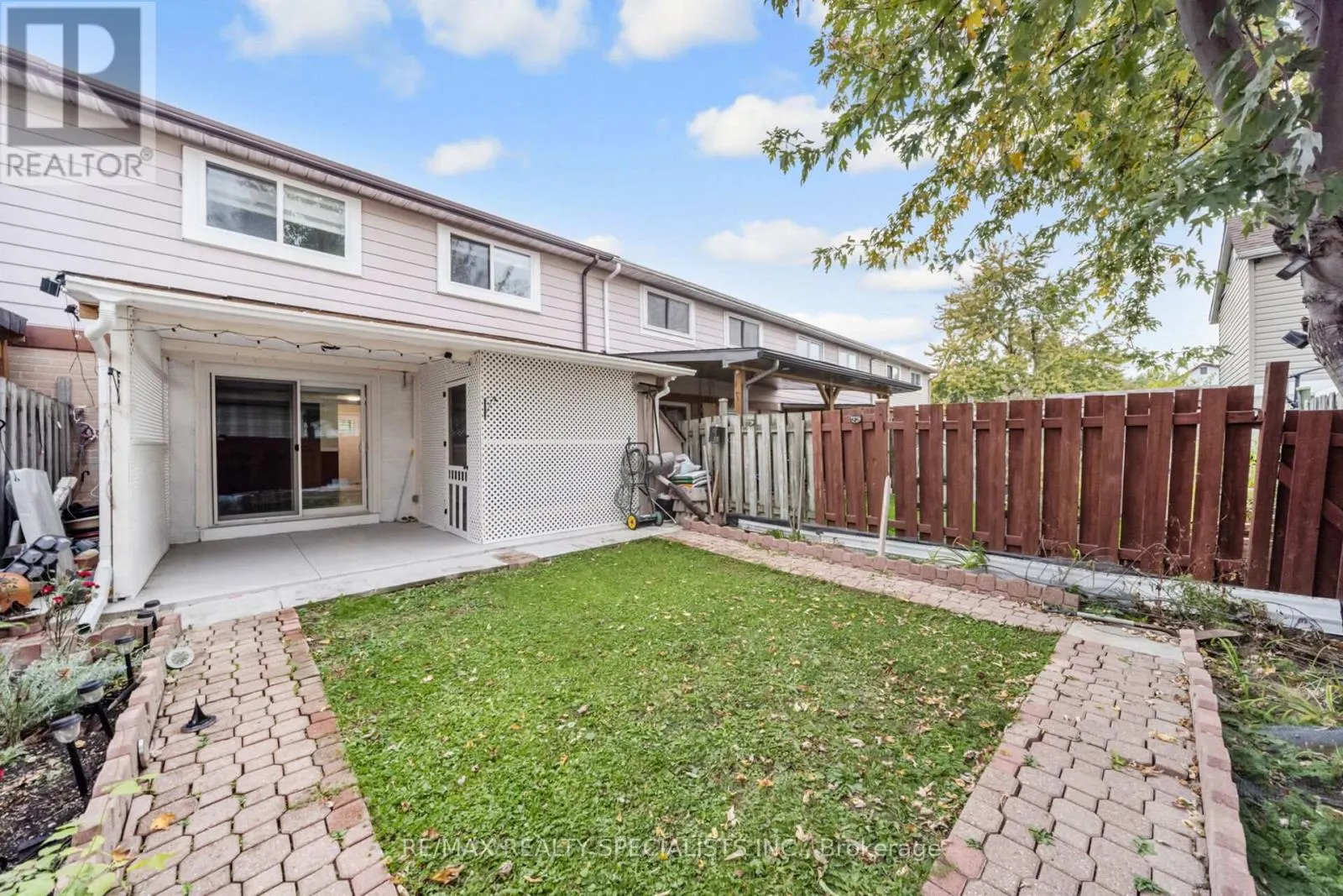 46 HINDQUARTER COURT