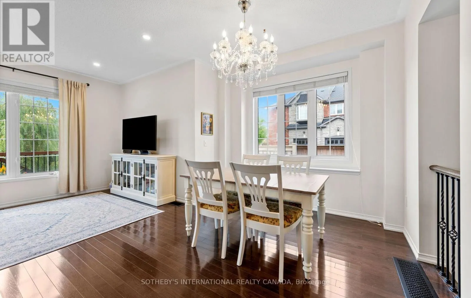 21 - 745 FARMSTEAD DRIVE