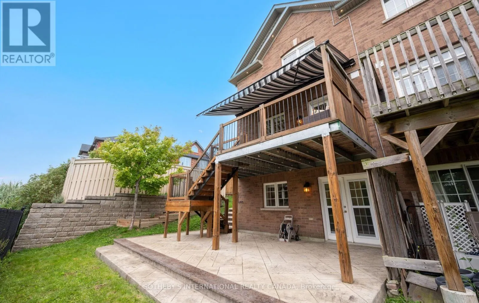 21 - 745 FARMSTEAD DRIVE