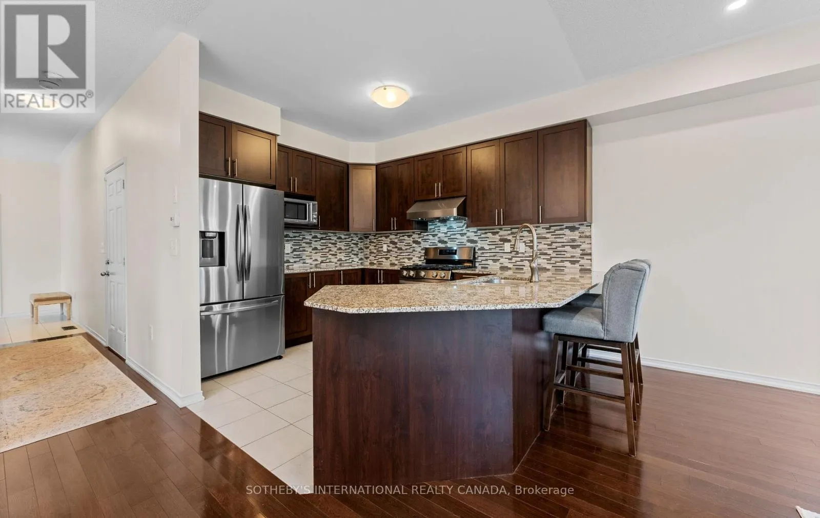 21 - 745 FARMSTEAD DRIVE