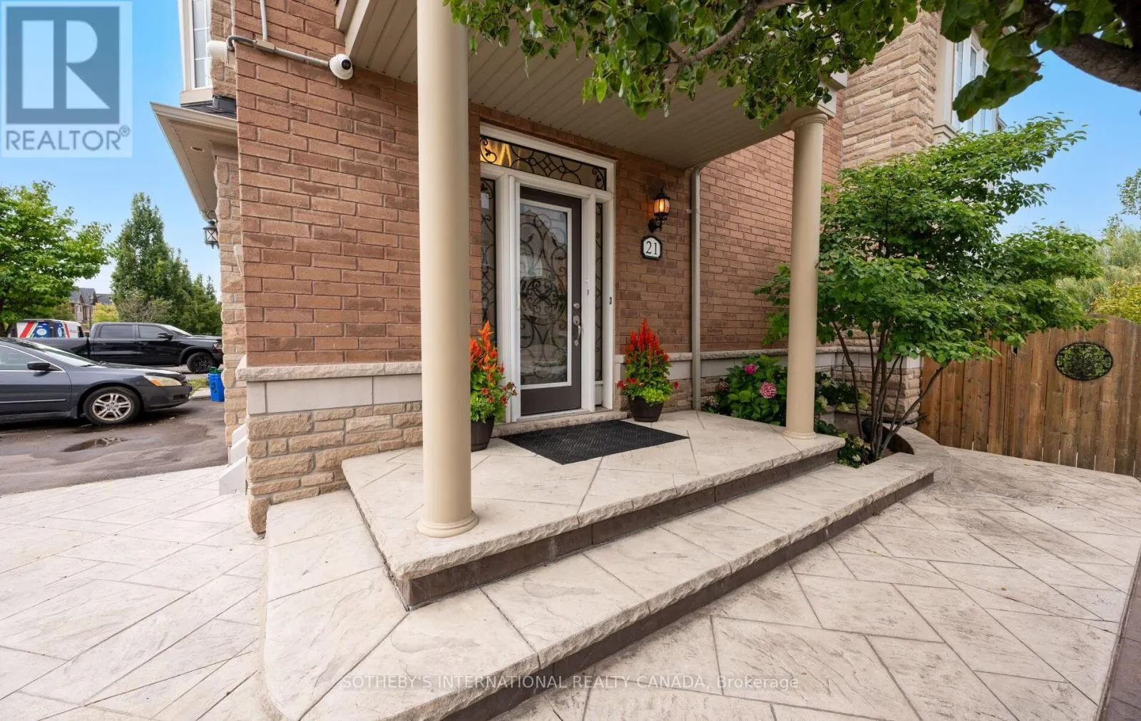 21 - 745 FARMSTEAD DRIVE