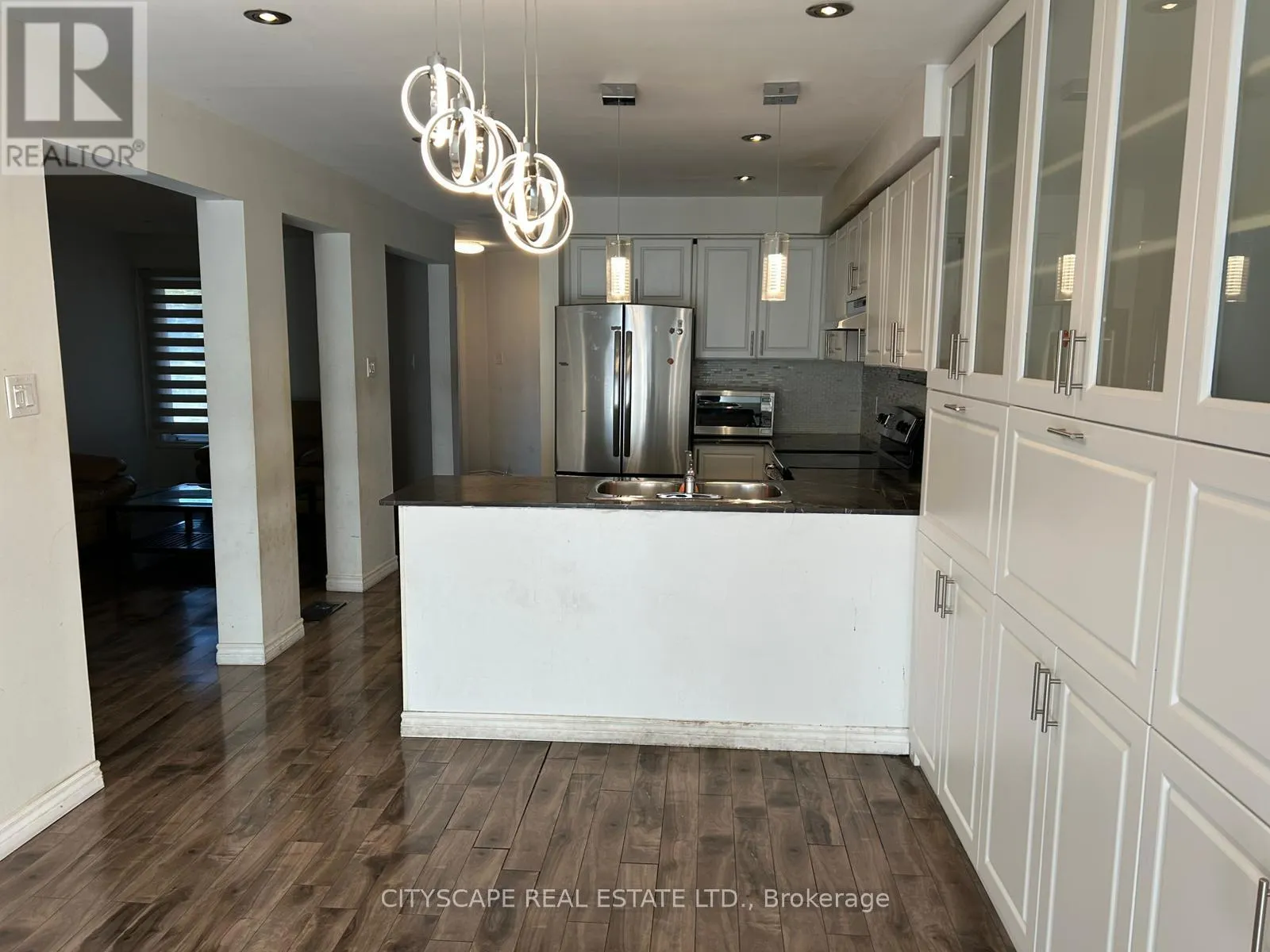 11 TRAMMELL LANE