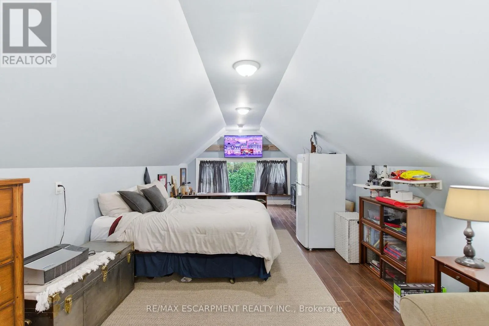 792 OLD YORK ROAD