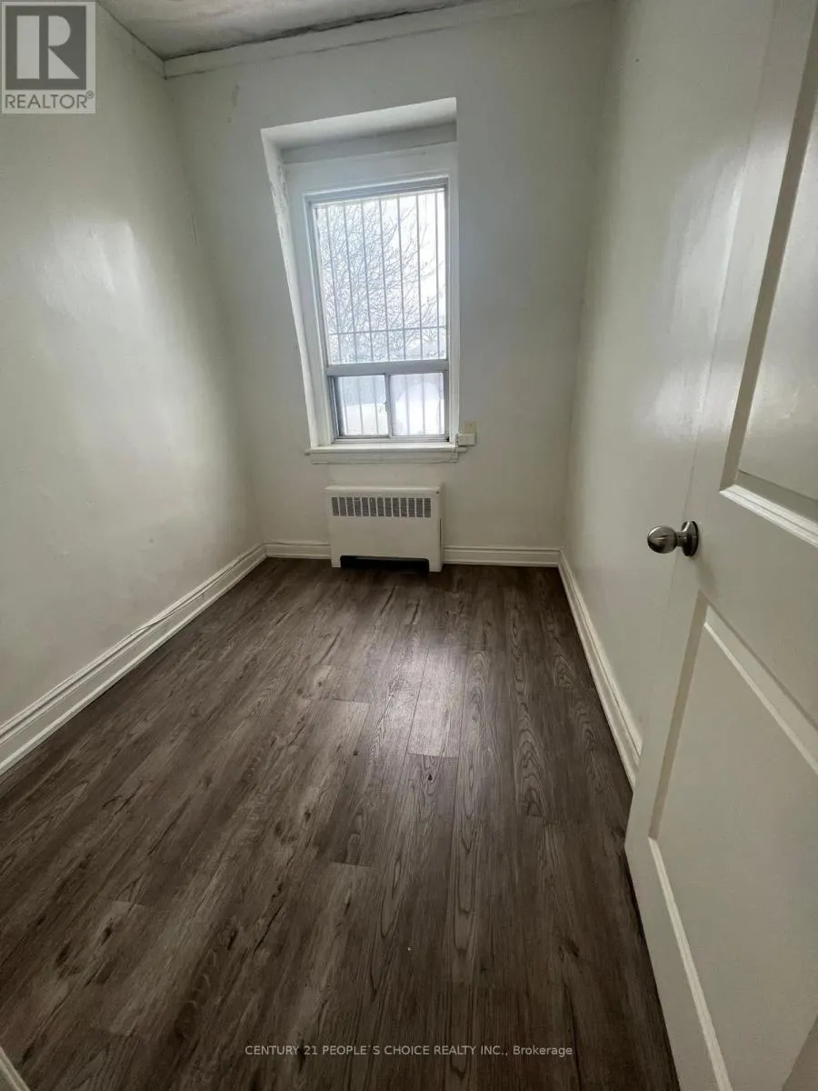 1 - 1528 QUEEN STREET W
